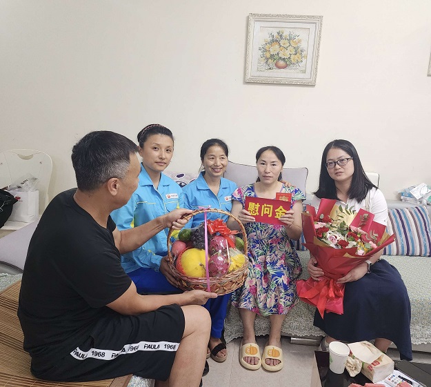 1692063464794620.jpg 愛(ài)心慰問(wèn).jpg