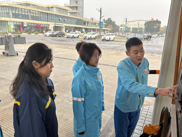 1702028460957831.jpg 1702028460957831.jpg