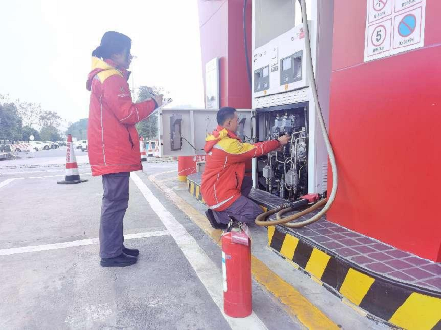 1703669811228529.png 蜀交國儲公司天全服務區加油站堅持“四個并舉”激發青春活力 2.png