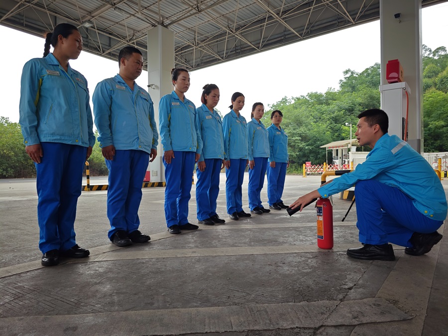 1718865714869968.jpg 蜀交中油公司“四個強化”持續筑牢安全生產防火墻1.jpg