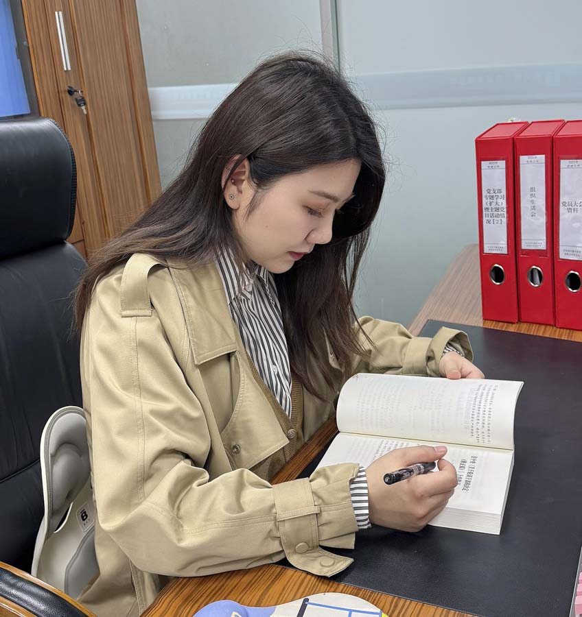 1747212625428614.jpg 劉競蔚 拷貝_1.JPG